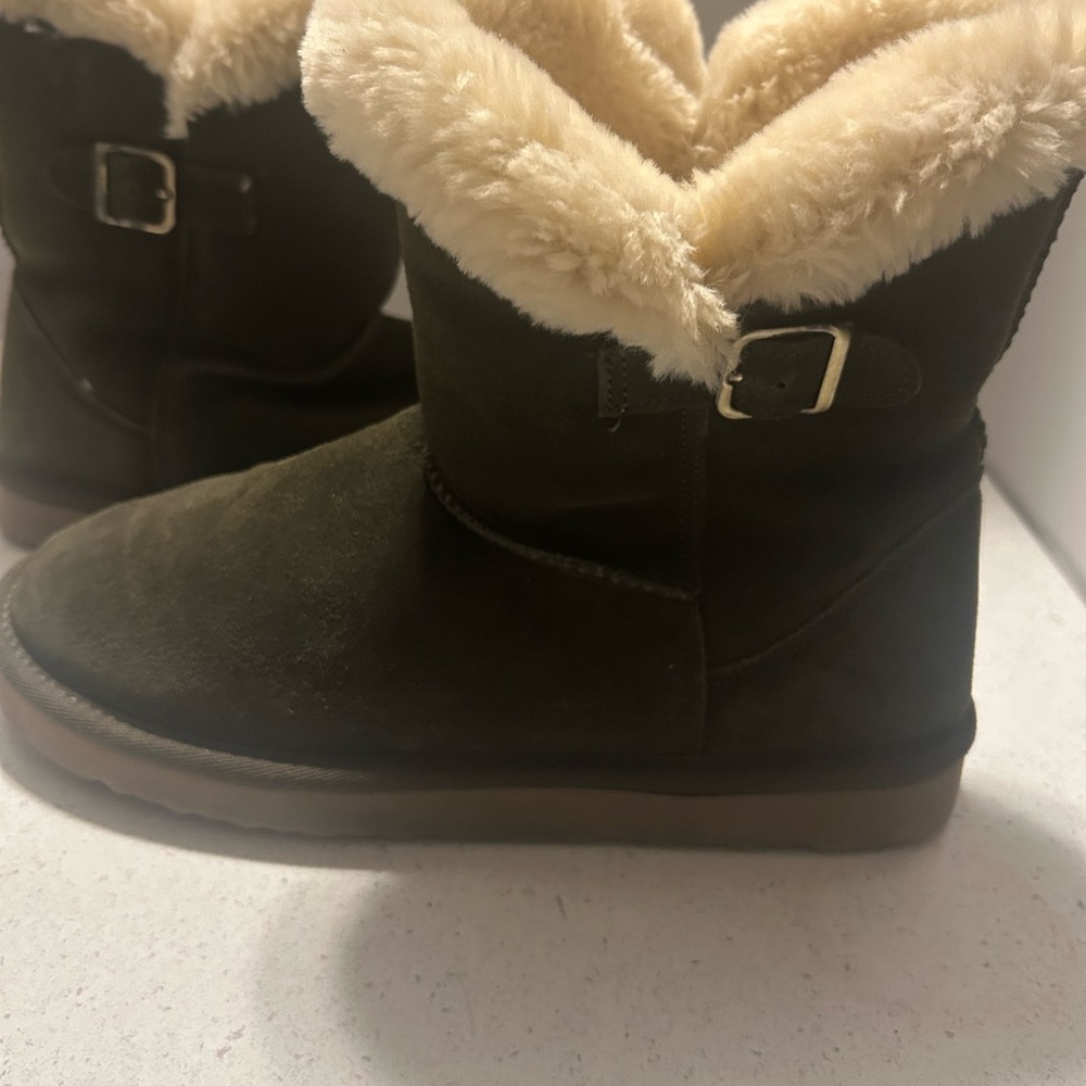 Cozy Style & Co. Shearling-Lined Boots - Picture 8 of 10